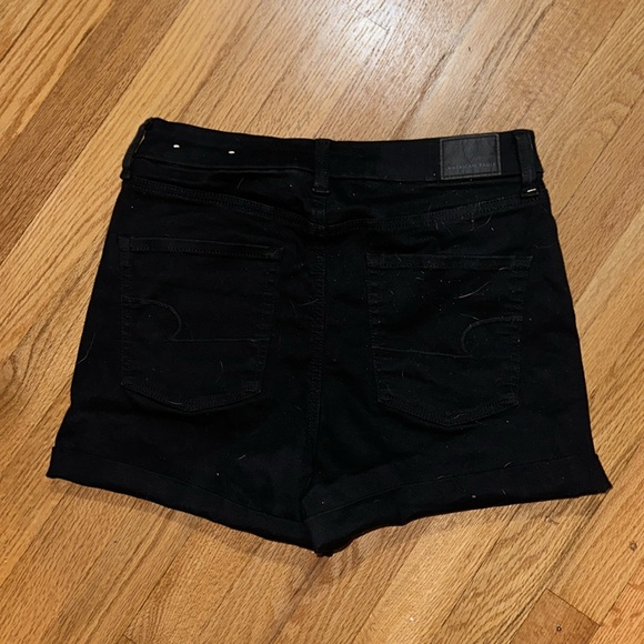 AE Shorts - Picture 2 of 4